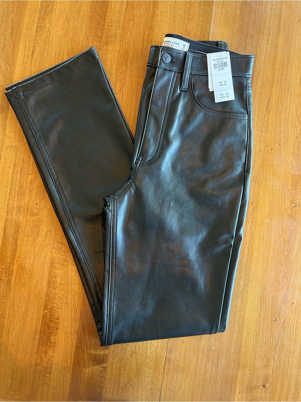 Abercrombie & Fitch The 90’s Straight Ultra High Rise Black Faux Leather
